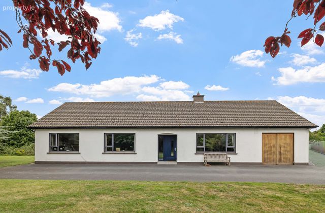 Knock Na Rea, Commons Cross, Dromiskin, Co. Louth, Dromiskin, Co. Louth - Click to view photos