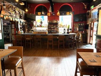 Lilly O`briens Public House &amp; Apartments, Castle Street, Roscrea, Co. Tipperary, Roscrea, Co. Tipperary - Image 2