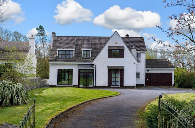 Aileach, Taylors Hill Road, Taylor's Hill, Co. Galway - Click to view photos