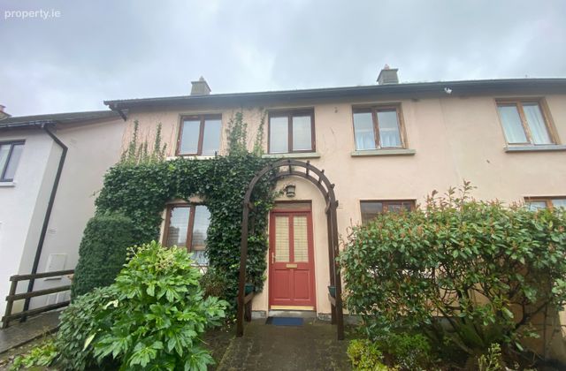 Scholars Walk, Lusk Village, Lusk, Co. Dublin - Click to view photos