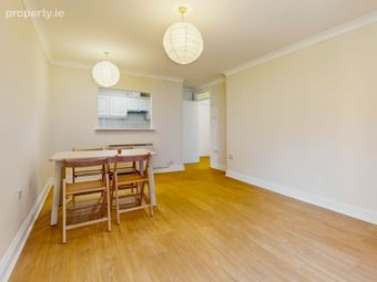 Apartment 13, Blackhall Square, Dublin 7 - Image 3
