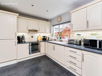 2 Riverwood Lawn, Castleknock, Dublin 15, Co. Dublin, Castleknock, Dublin 15 - Image 4