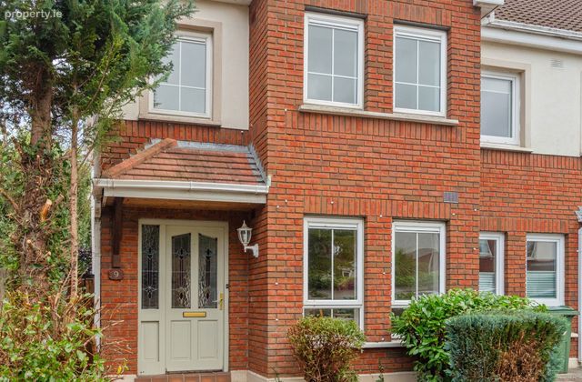 9 Larkfield Grove, Lucan, Co. Dublin, Lucan, Co. Dublin - Click to view photos
