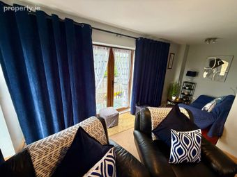 7 Wallace Court, Ballinlough, Ballinlough, Co. Roscommon - Image 4