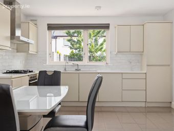 14 Saint Helen's Chase, Adamstown, Adamstown, Co. Dublin - Image 3