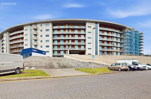 Apartment 21, The Crescent, Park West Pointe, Park West, Dublin 12 - Click to view photos