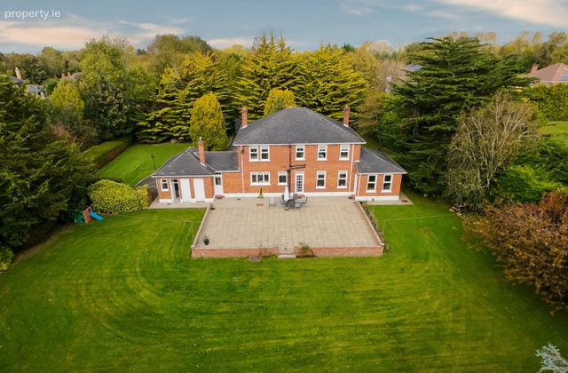 10 Homeleigh, (house Potential Site For Another Detached Property), Porterstown Road, Castleknock, Dublin 15 - Click to view photos