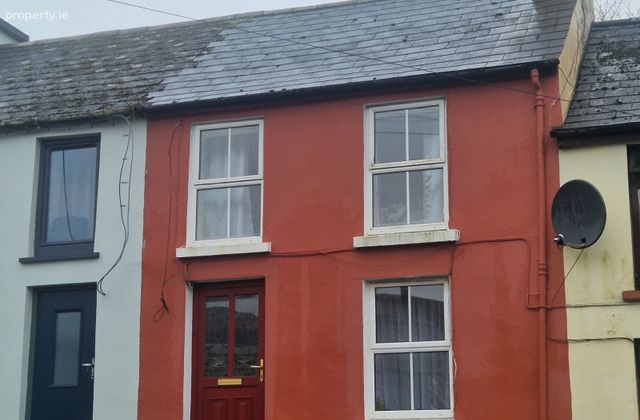 14 Scart Road, Bantry, Bantry, Co. Cork - Click to view photos