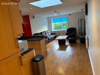 Apartment 9, Eaton Way, Rathcoole, Co. Dublin - Image 5