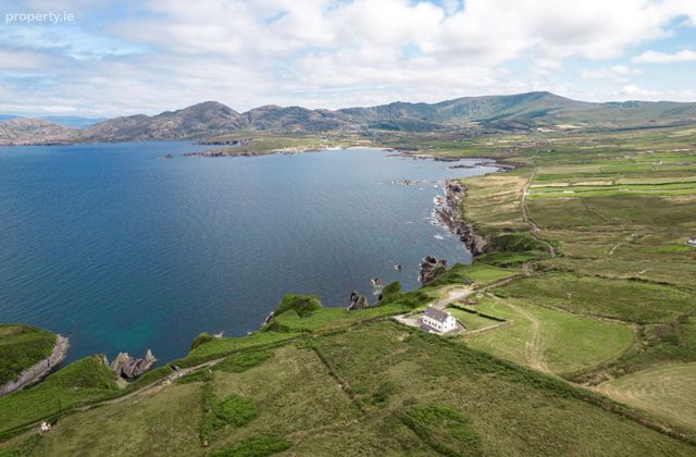 Clogheen, Garnish, Firkeel, Co. Cork - Click to view photos
