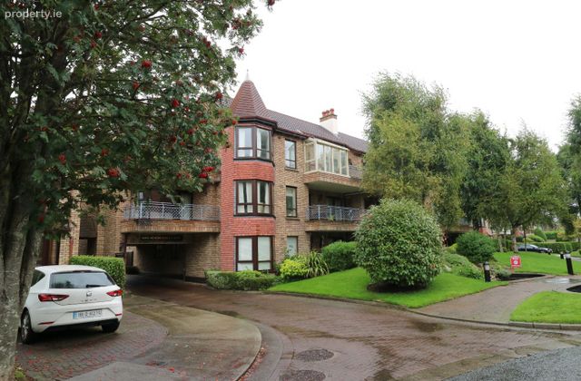 Shrewsbury Park, Ballsbridge, Dublin 4 - Click to view photos
