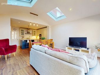 10 Glasnevin Court, Glasnevin, Dublin 11 - Image 2