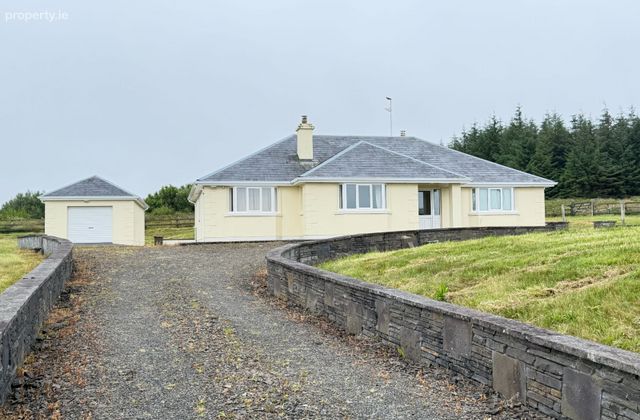 Illaunbaun, Lahinch, Co. Clare - Click to view photos