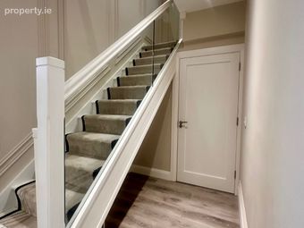 7 Seaview Avenue, Cnoc Na Mara, Blackrock, Co. Louth - Image 2