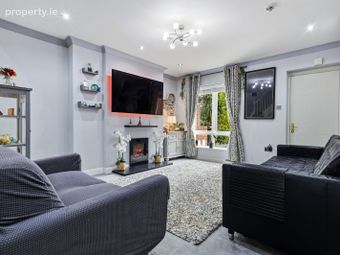 33 Rosedale Crescent, Castaheany, Clonee, Dublin 15 - Image 2
