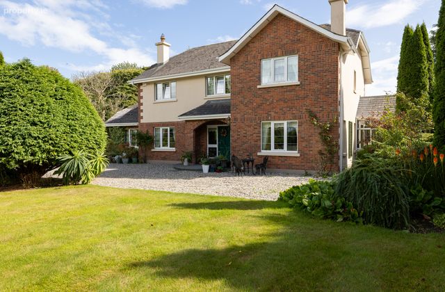 Kingfisher Lodge, Blackhorse, Drinagh, Co. Wexford - Click to view photos