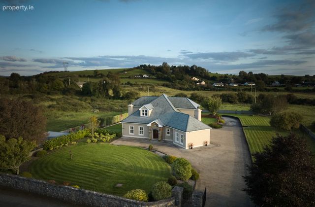 Ballymaquiggin, Ennis, Ennis, Co. Clare - Click to view photos