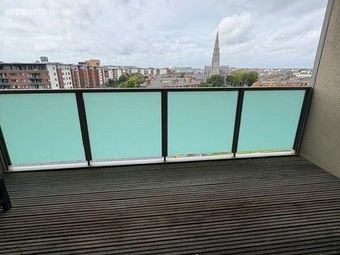 Apartment 39, Hill Of Down House, IFSC, Dublin 1 - Image 5