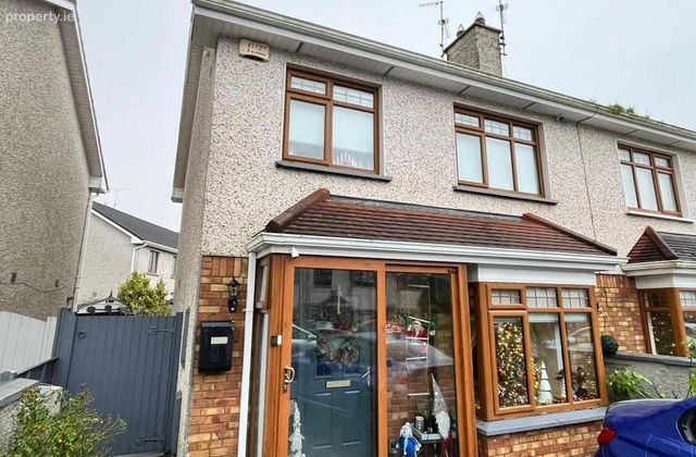 18 Firgrove, Herons Wood, Carrigaline, Co. Cork - Click to view photos