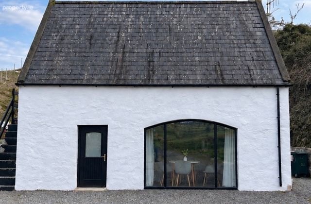 The Lodge, Dromdeegy, Dunmanway, Co. Cork - Click to view photos