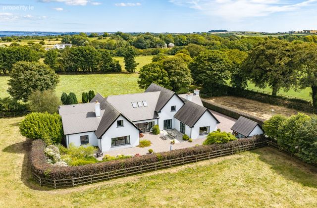 Stone Hill Stud Farm, Ballinvarosig, Carrigaline, Co. Cork - Click to view photos