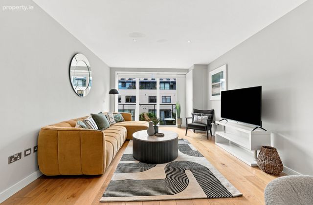 19 Hanover Quarter, Grand Canal Dock, Dublin 2 - Click to view photos