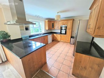 71 White Strand, Aylesbury Park, Sligo, Co. Sligo - Image 3