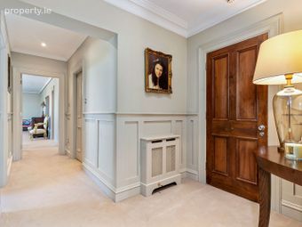 Apartment 26, Hollybrook, Foxrock, Dublin 18 - Image 2