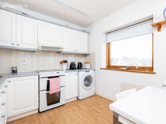 Apt 12, Saint Ive's, Malahide, Co. Dublin - Image 5