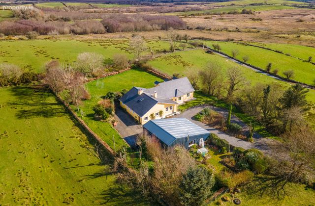 Cashel, Ayle, Aghagower, Co. Mayo - Click to view photos