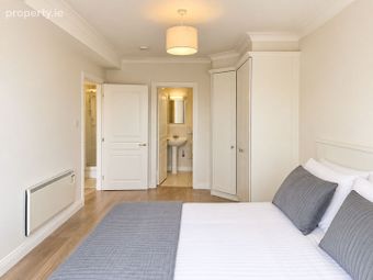 6th Floor With Park Views, The Pines, Herbert Park Lane, Dublin 4 - Image 5