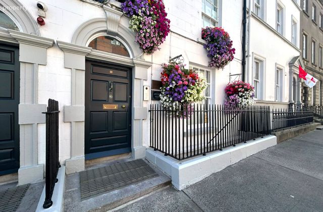 Top Floor, Suite 5, 8 Fair Street, Drogheda, Co. Louth - Click to view photos