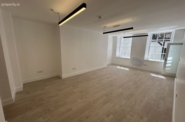 Baggot Street Lower, Dublin 2 - Click to view photos