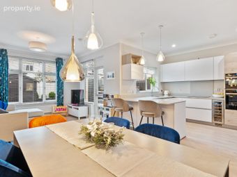30 The Lawn, Janeville, Carrigaline, Co. Cork - Image 5
