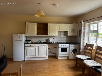 15 Knockthomas Drive, Castlebar, Co. Mayo - Image 4