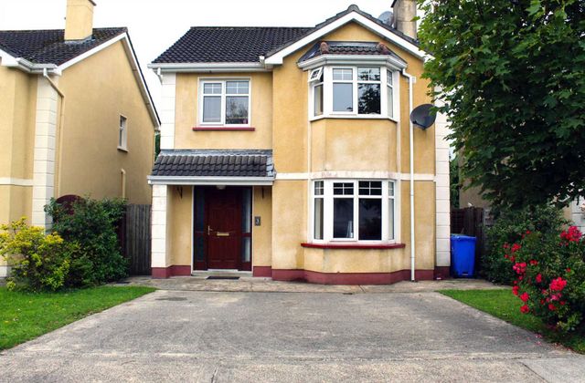 3 Riverside Grove, Ballina, Co. Mayo - Click to view photos
