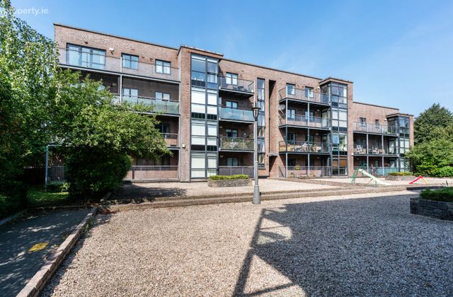 Apartment 13, Block A, Shalimar, Clondalkin, Dublin 22 - Click to view photos