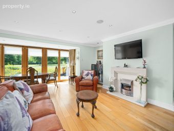 2 Willow Lodge, Farmleigh Avenue, Castleknock, Dublin 15 - Image 3