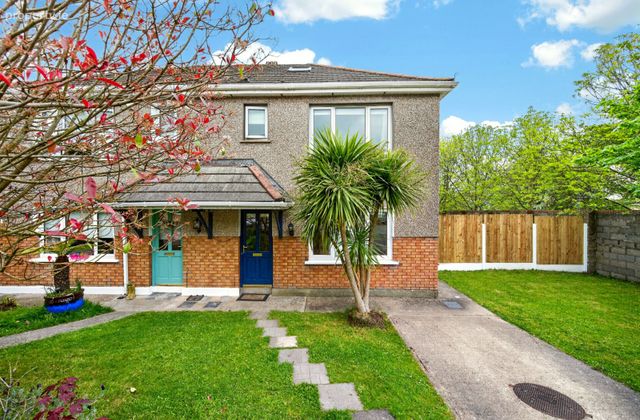 1 Pembroke Court, Pembroke Wood, Passage West, Co. Cork - Click to view photos