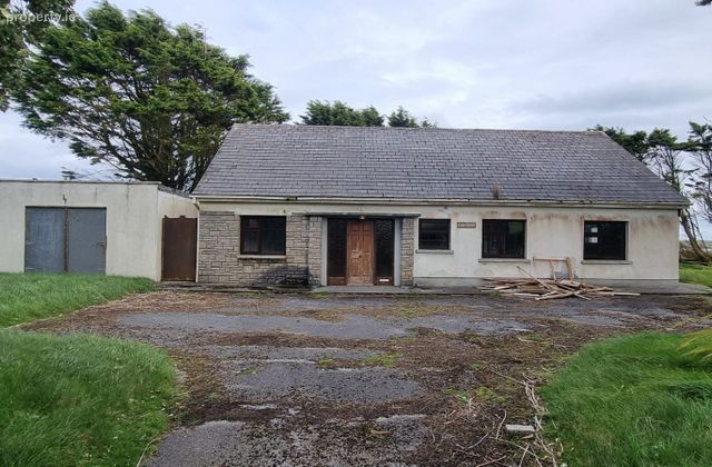Corby Sands, Emlaghslat, Ventry, Dingle, Co. Kerry - Click to view photos