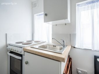Flat 4, 90 Cabra Park, Phibsborough, Dublin 7 - Image 4