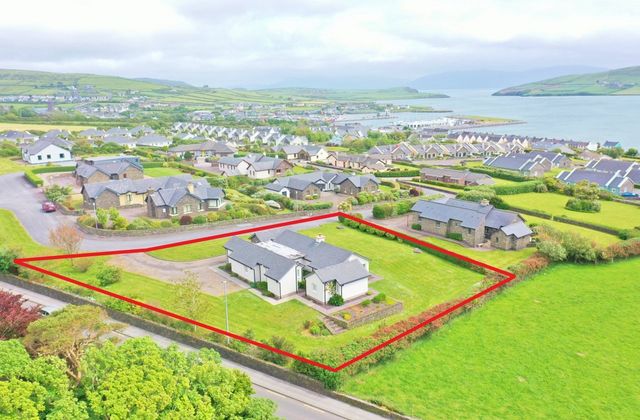 1 Barr Na Coille, Dingle, Co. Kerry, Dingle, Co. Kerry - Click to view photos