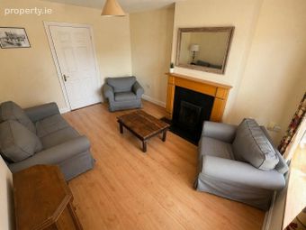 11 The Courtyard, Bellfield, Ferrybank, Slieverue, Co. Kilkenny - Image 2