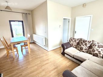 3 Springfield Terrace, Castlebar, Castlebar, Co. Mayo - Image 2