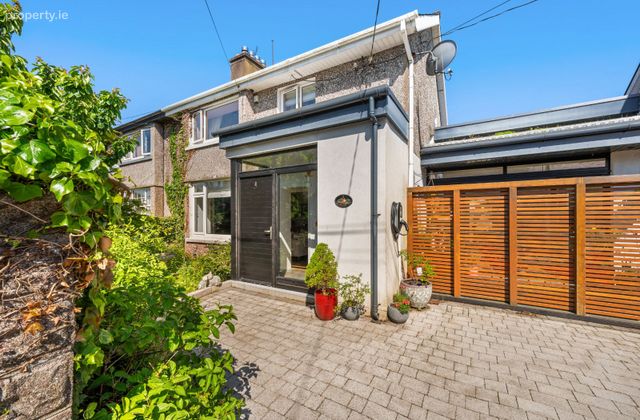 2 Castlegreina Park, Boreenmanna Road, Ballinlough, Co. Cork - Click to view photos