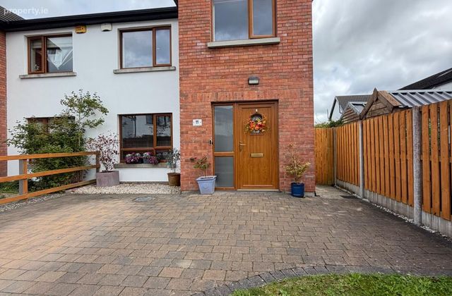 11 Carlinn Drive, Mullaharlin Road, Dundalk, Co. Louth - Click to view photos