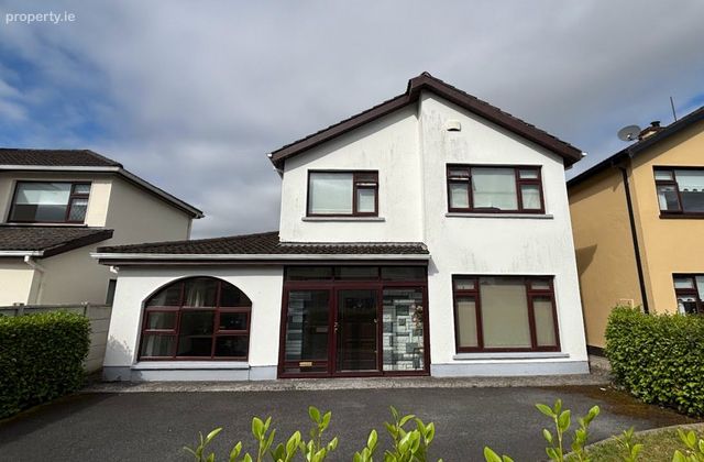 27 Castlelawn, Tulla Road, Ennis, Co. Clare - Click to view photos