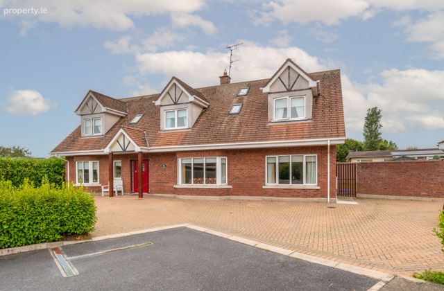 The Moorings, 7 Marlmount, Blackrock, Co. Louth - Click to view photos