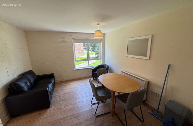 Apartment 191, Cratloe Wood Village, Caherdavin, Co. Limerick - Click to view photos