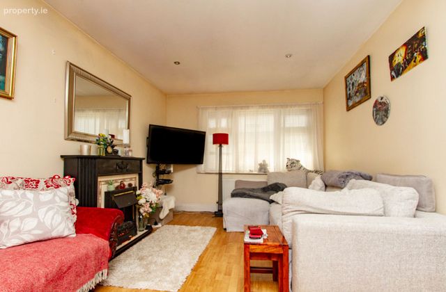 59b Cromwellsfort Road, Dublin 12, Crumlin, Dublin 12 - Click to view photos